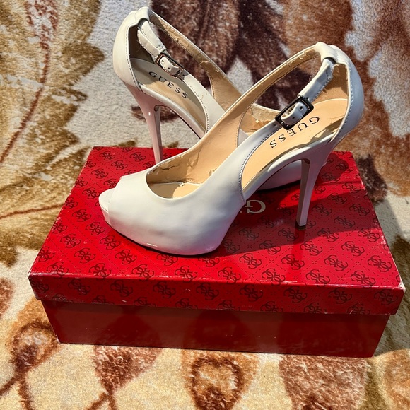 Guess Women's Elegant White Slingback Heels - Picture 1 of 6